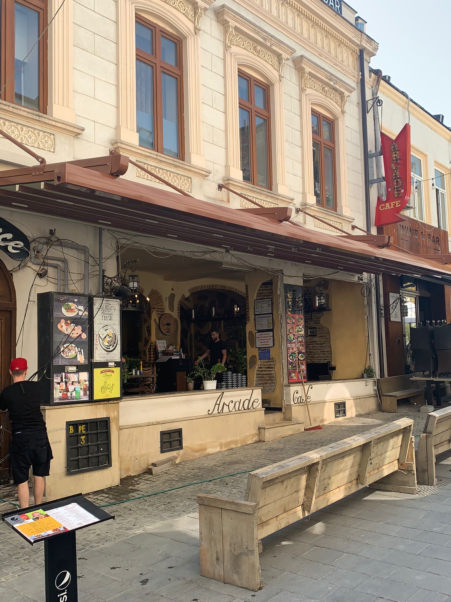 ARCADE CENTRU VECHI — Imaginea 2 din 5